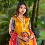 নতুন সিজনের সেরা ট্রেন্ডি আউটফিট: কীভাবে সাজাবেন নিজেকে?